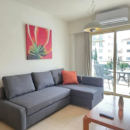 Crystalview Elysia By Staycom * 파포스